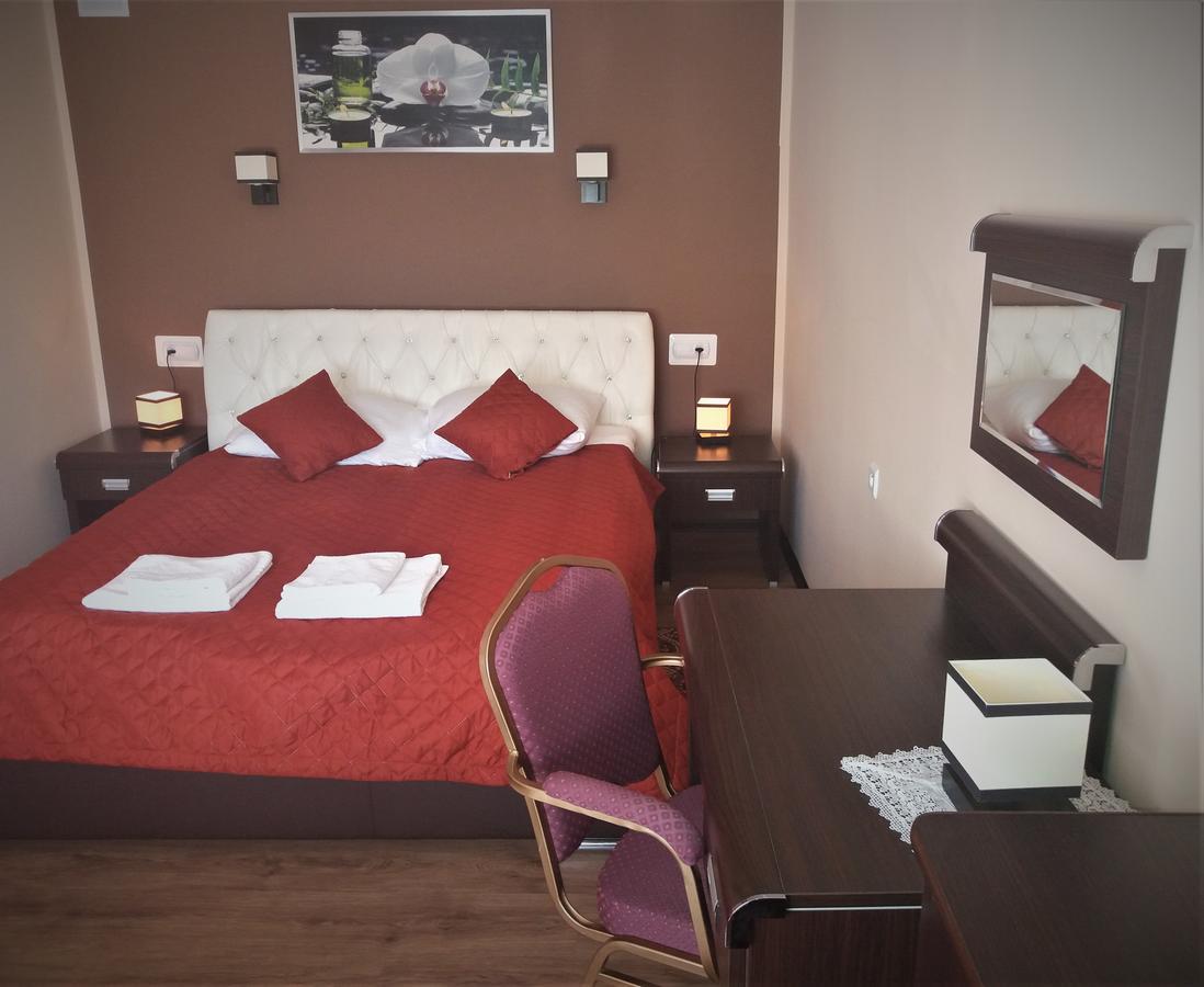 Hotel Skarpa Sejny Eksteriør billede
